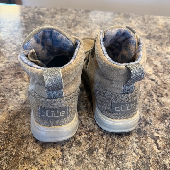 Hey Dude Suede Boots women’s size 8 - Picture 3 of 4